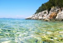 لا تنسى شاطئ في اليونان