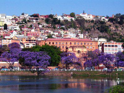 Antananarivo - a capital de qual país