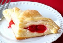 Pie with cottage cheese and cherries: recipe with photos