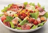 Salad recipes with ham and croutons and tomatoes