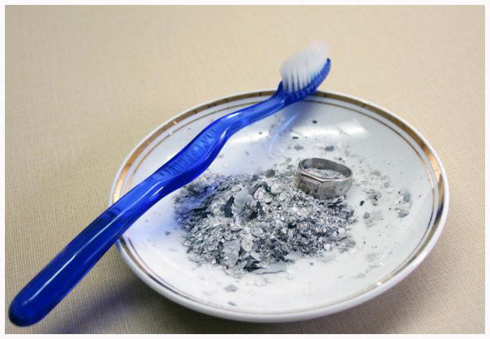 maneiras de como limpar jóias de prata