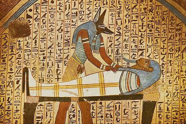 مومياء الفرعون المصري
