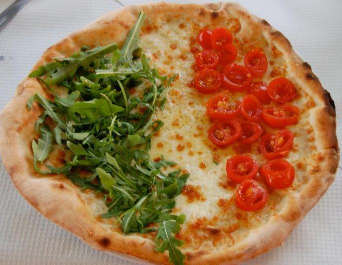 la pizza delgada italiano