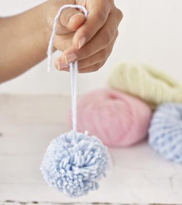 how to make toys of pompons