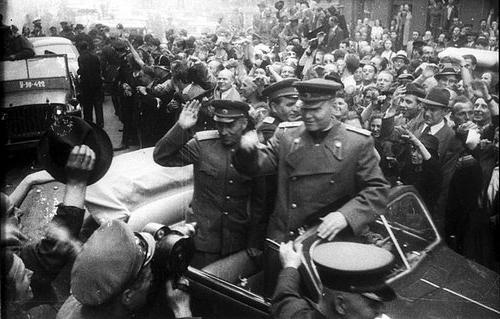 la liberación de checoslovaquia en 1945, el de la foto