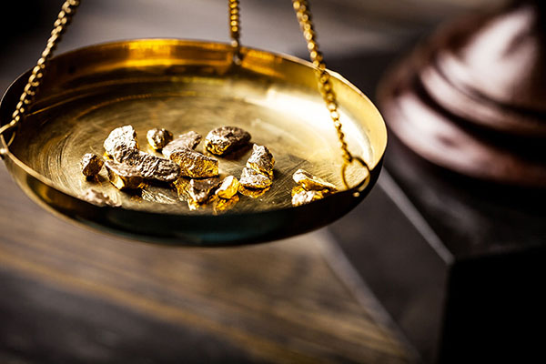 الموازنة بين الحاجة إلى الذهب على جداول خاصة