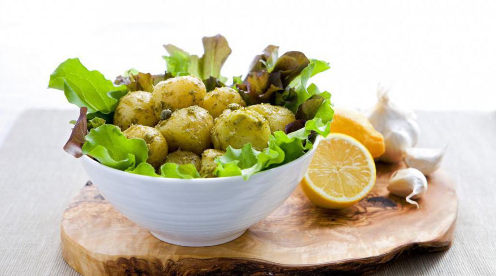 Warmer Kartoffel-Salat mit Sauce "Pesto"