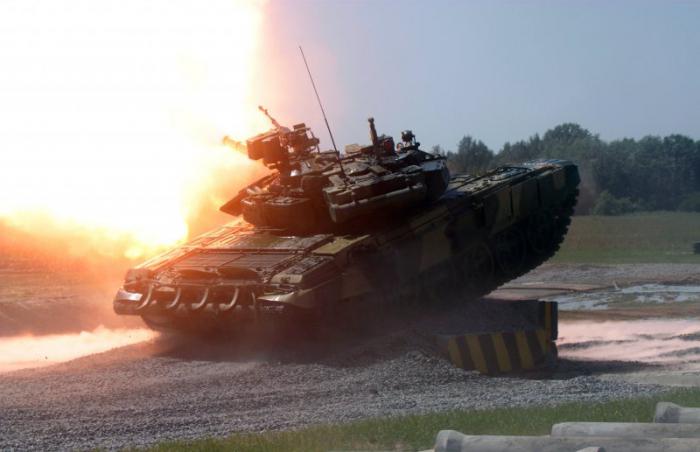 російський танк чорний орел