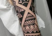 - Mangas del tatuaje en todo el brazo