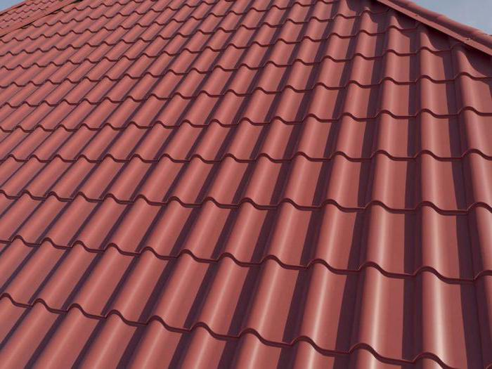 die Technologie der Befestigung von Metall auf dem Dach