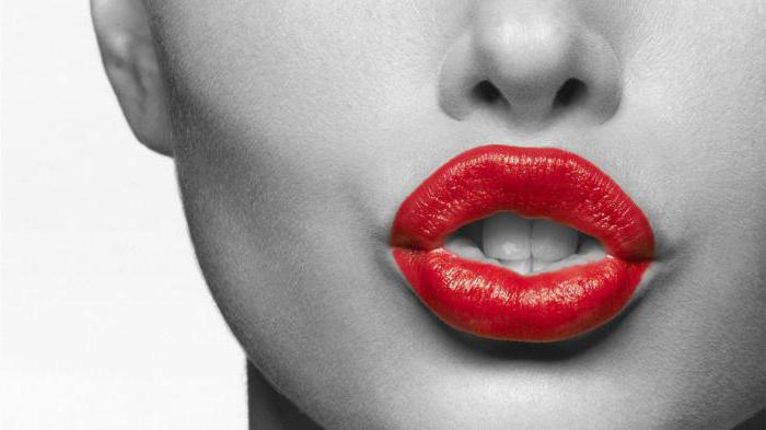 cómo pintar los labios correctamente labial rojo