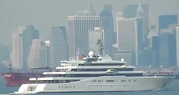 Abramovich's yacht eclipse photo