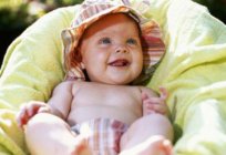 Tips on how to dress a newborn in summer for a walk.