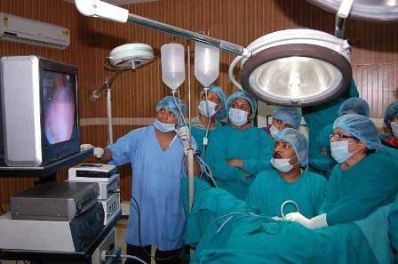 a laparoscopia e гистероскопия viajante
