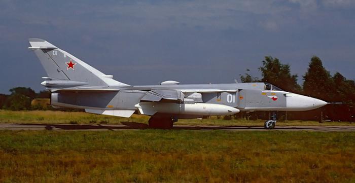 su-24爆撃機