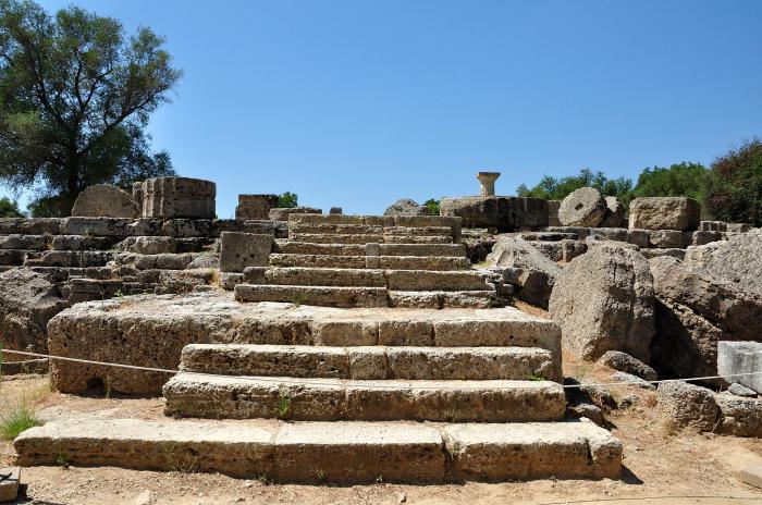 एथेंस के मंदिर ओलंपियन ज़ीउस