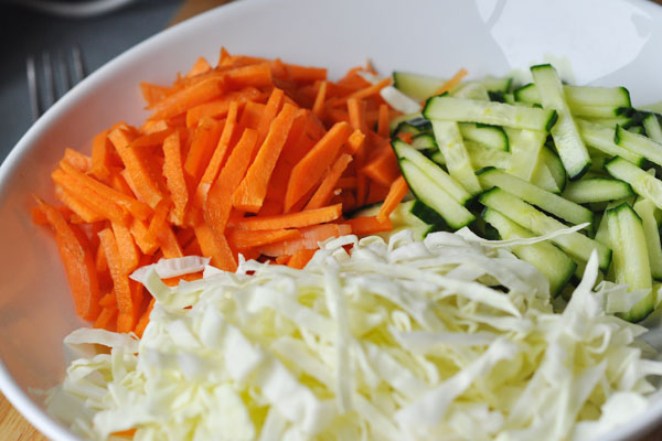 die Zutaten für den Salat