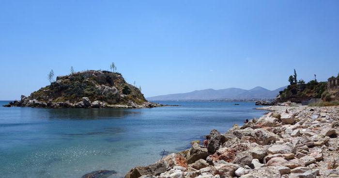 へのピレウスの港のギリシャ