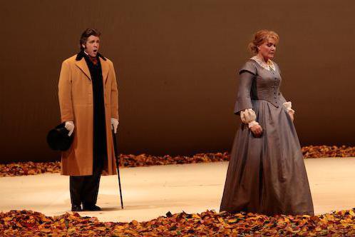 what differentiates Opera from operetta