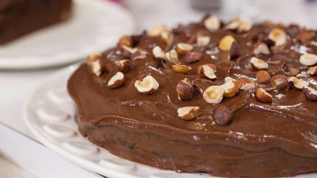 cake with Nutella and nuts