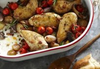 How delicious to bake potatoes in the oven with the chicken