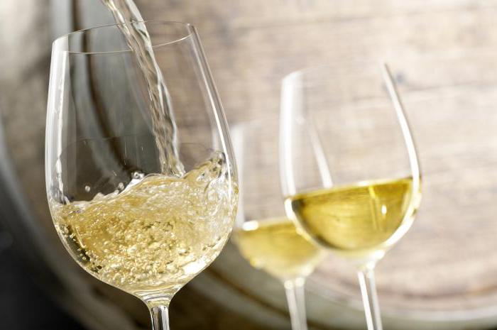 vinho branco benefícios e malefícios
