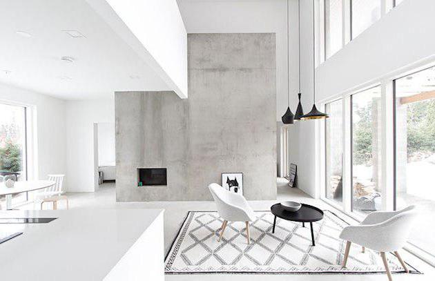 minimalismo escandinavo no interior de um apartamento na cidade