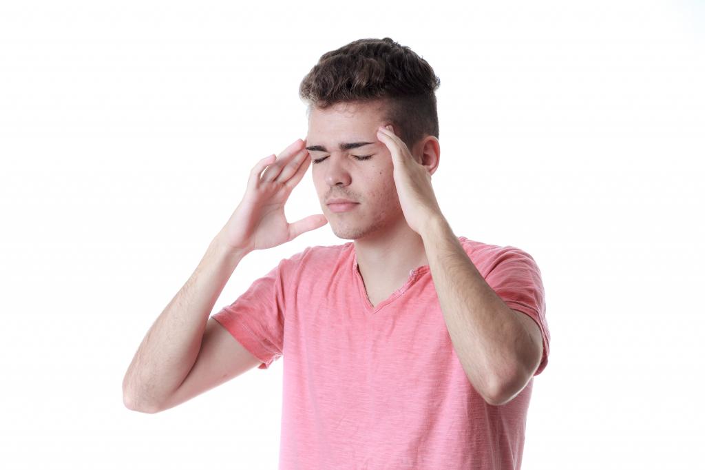 os sintomas da sinusite aguda em adultos