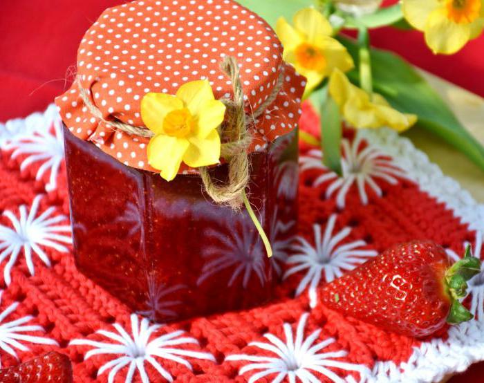 how to cook strawberry jam with gelatin
