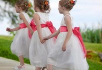 Penteado para as meninas na festa de casamento é um passo importante na preparação para a celebração de