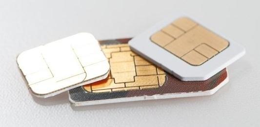 how to insert SIM card in iPhone 4